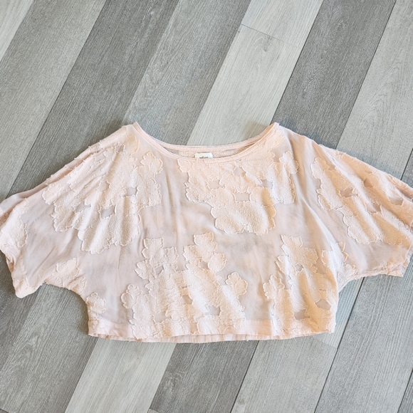 Light Pink Floral Wilfred Top - Picture 2 of 6